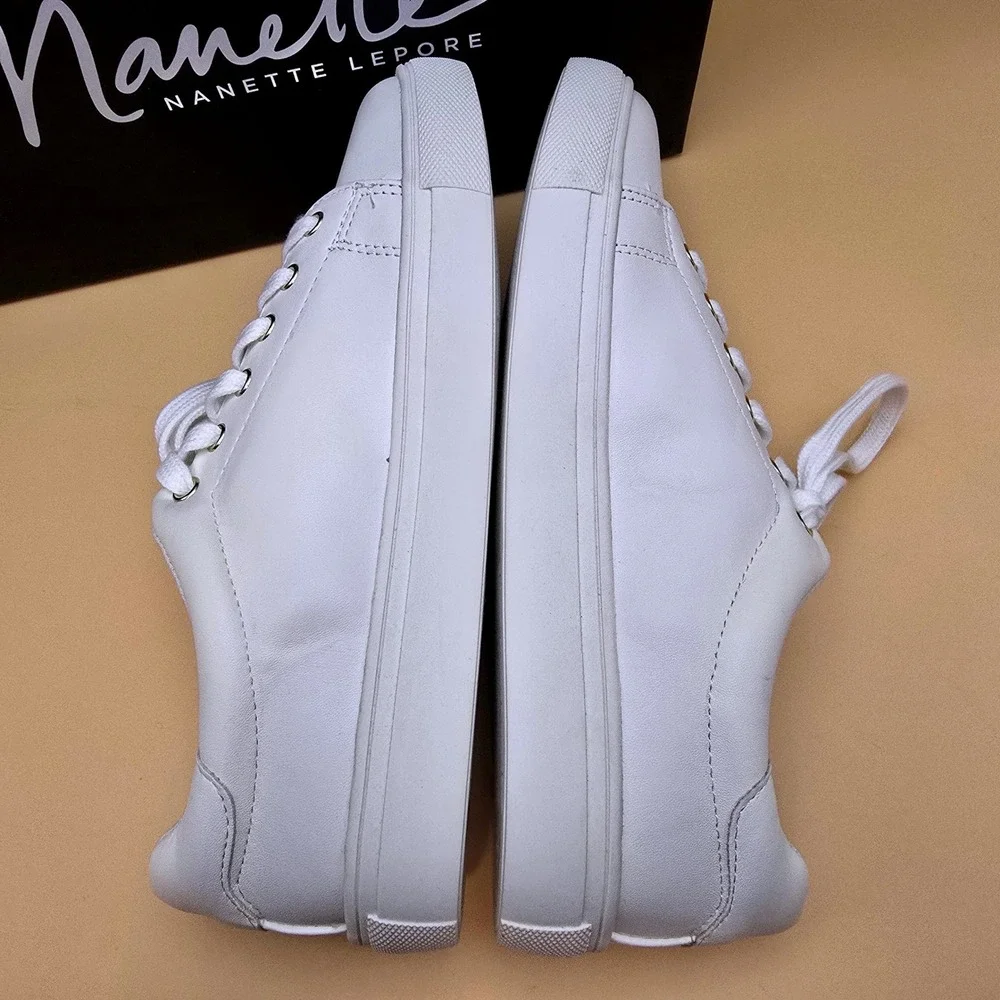 Nanette Lepore Wildflower‎ Sneakers Womens 8M White Embroidered Floral Butterfly